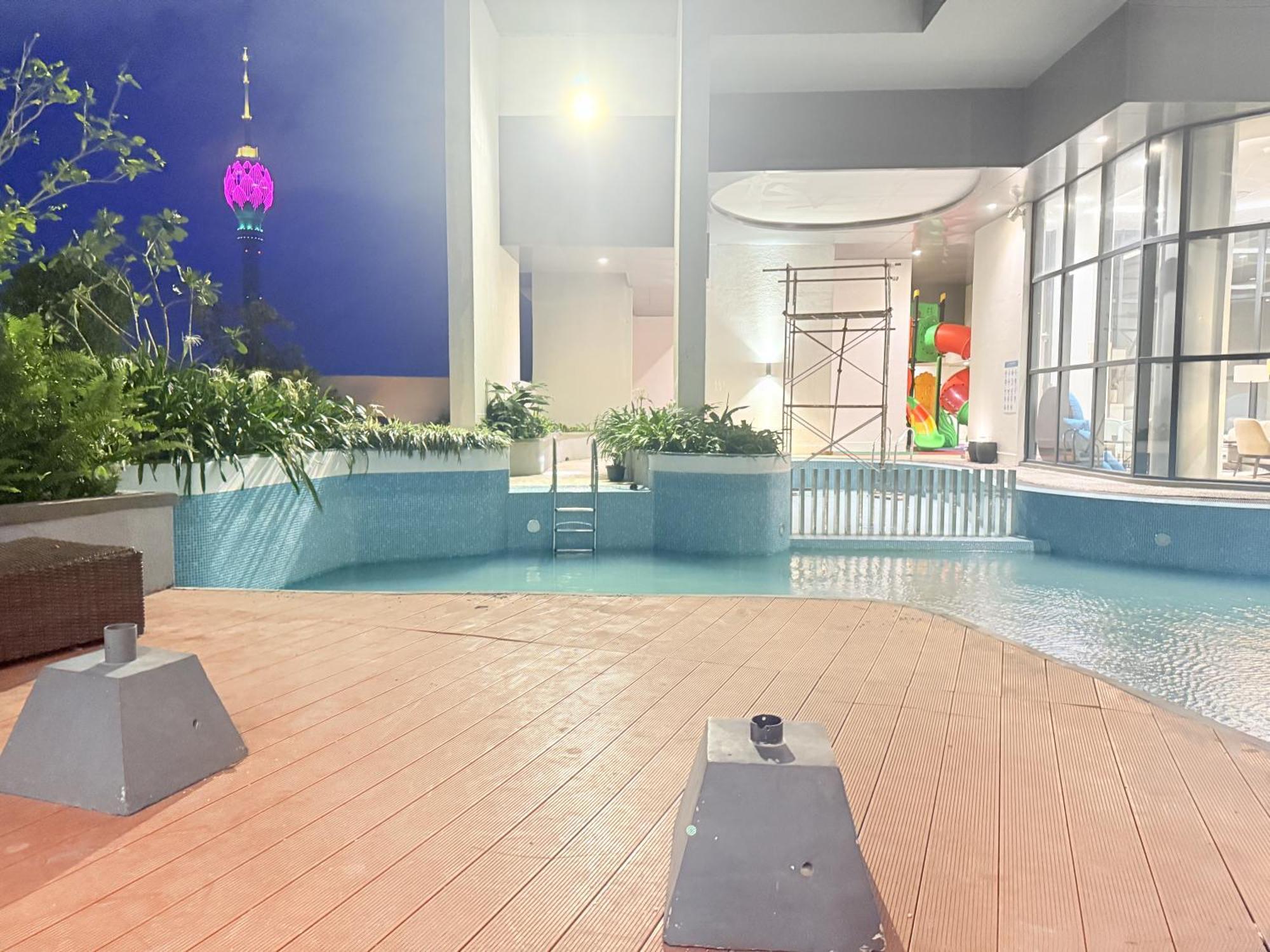 Chevalra Luxury Tri-zen In - Galle-face & Lotus Tower View Colombo