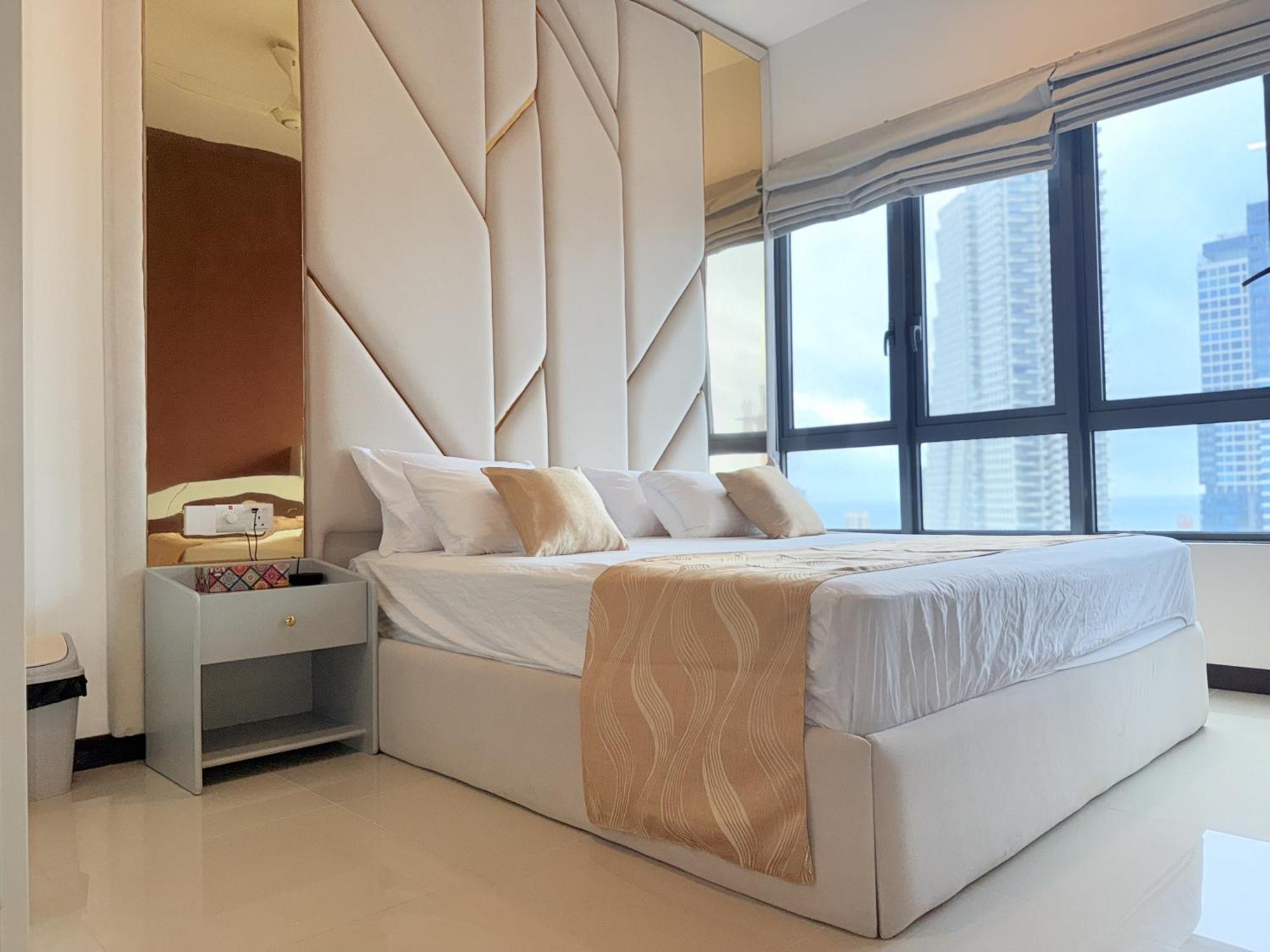 Chevalra Luxury Tri-zen In - Galle-face & Lotus Tower View Apartment