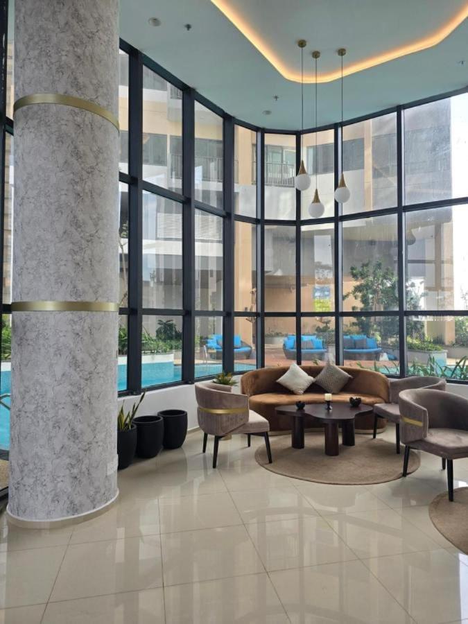 Apartment Chevalra Luxury Tri-zen In - Galle-face & Lotus Tower View *