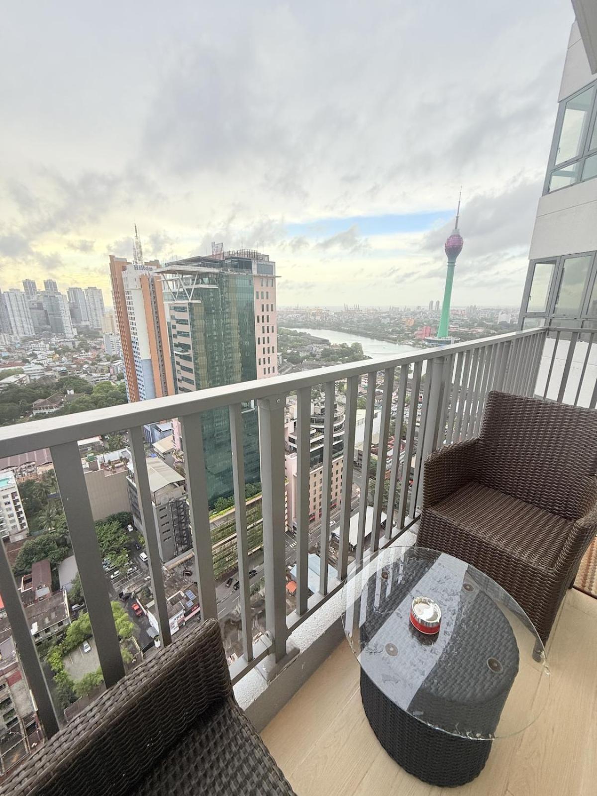 Apartment Chevalra Luxury Tri-zen In - Galle-face & Lotus Tower View