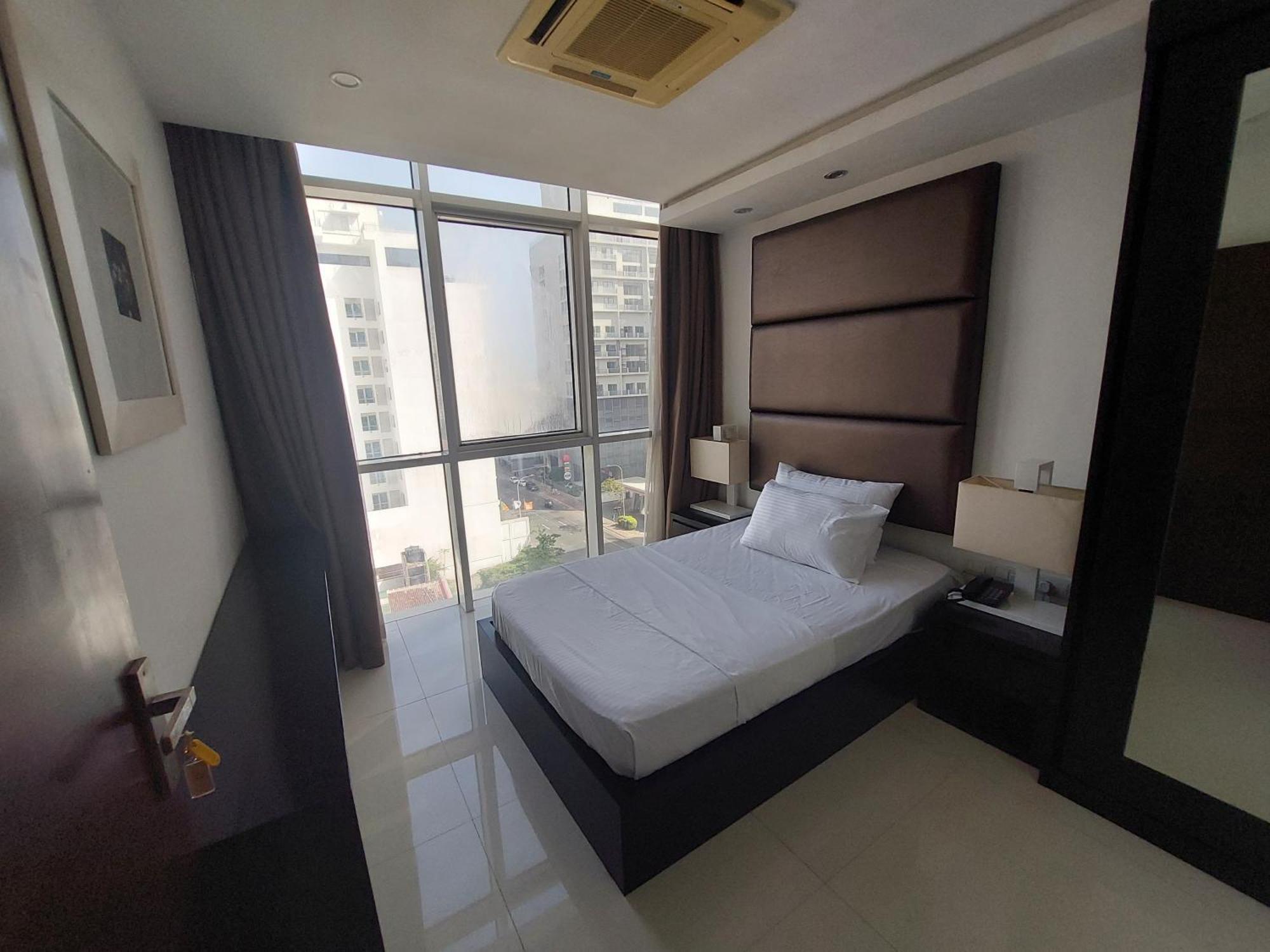 Ceylon Apartments - Platinum One Suites * Colombo