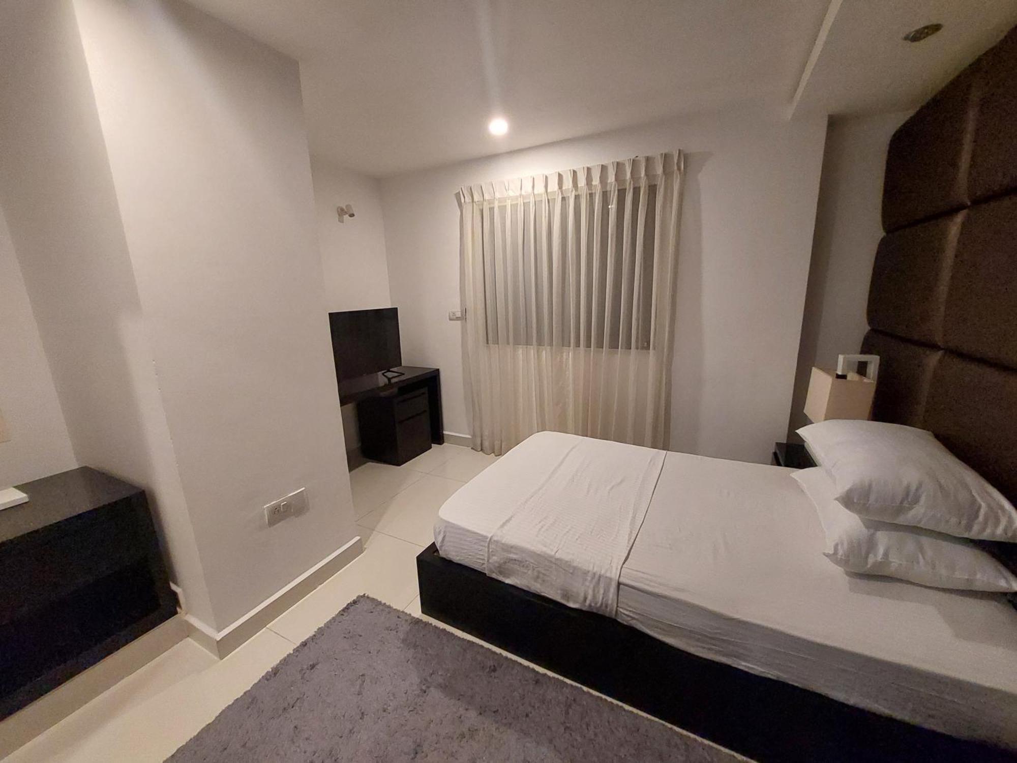 Ceylon Apartments - Platinum One Suites Apartment Colombo