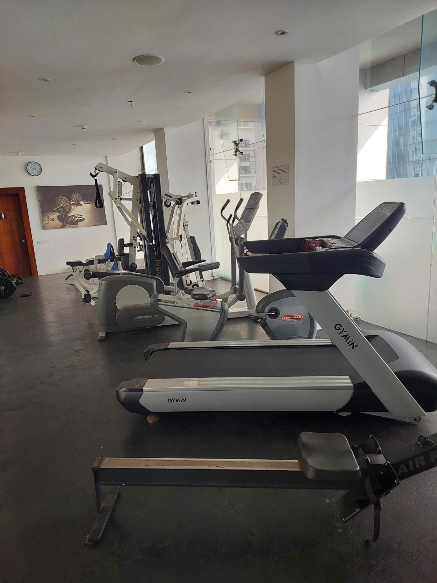 Ceylon Apartments - Platinum One Suites *