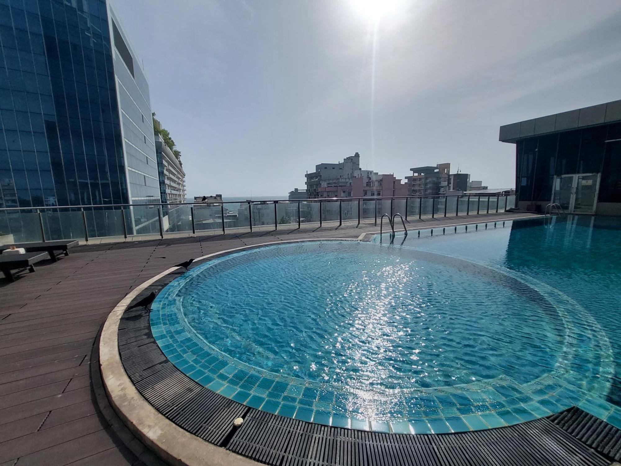 Ceylon Apartments - Platinum One Suites Apartment Colombo