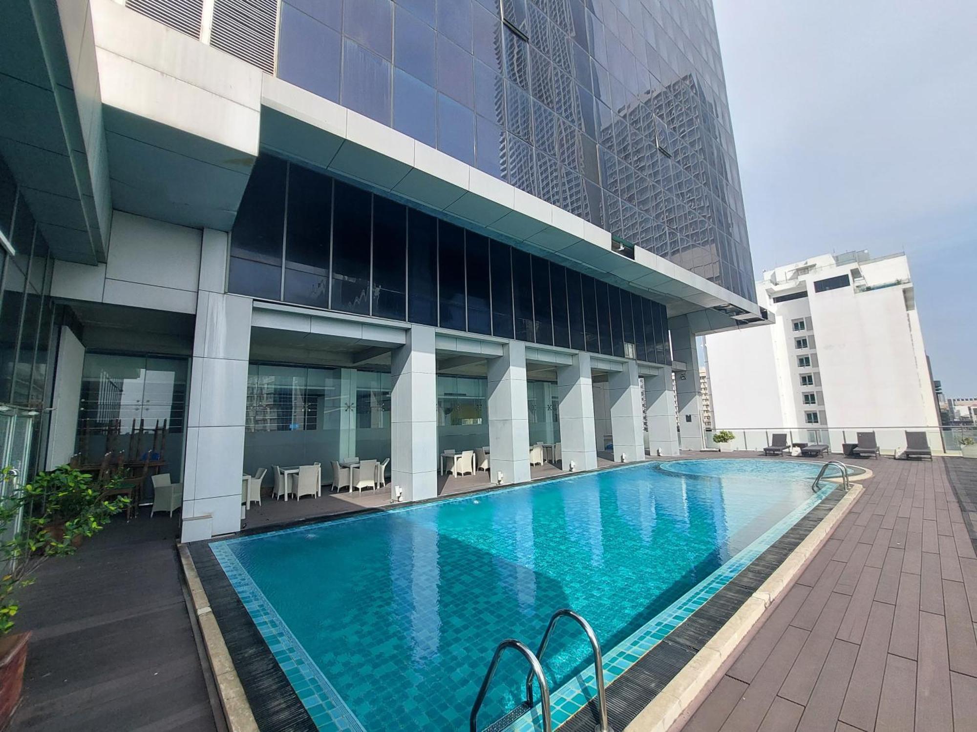 Ceylon Apartments - Platinum One Suites Colombo