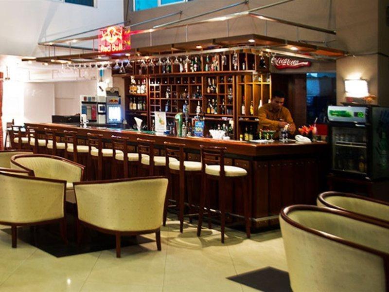 Hotel Global Towers & 4*