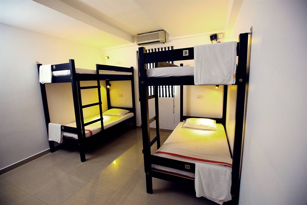 Clock Albergue *