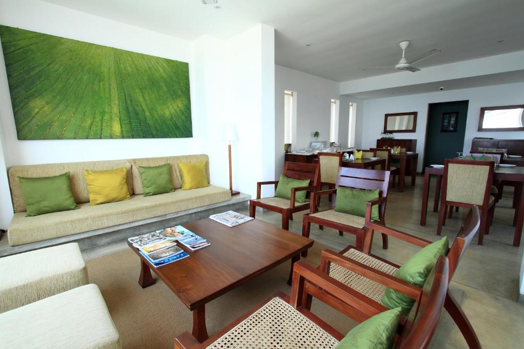 Hotel The Ocean Front By The Serendipity Collection