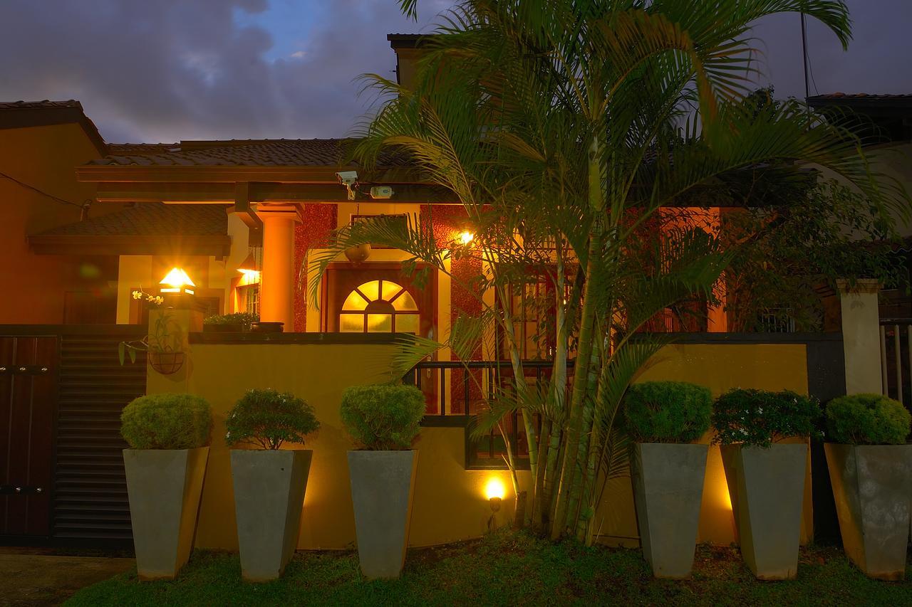 Passport Office Homestay * Colombo