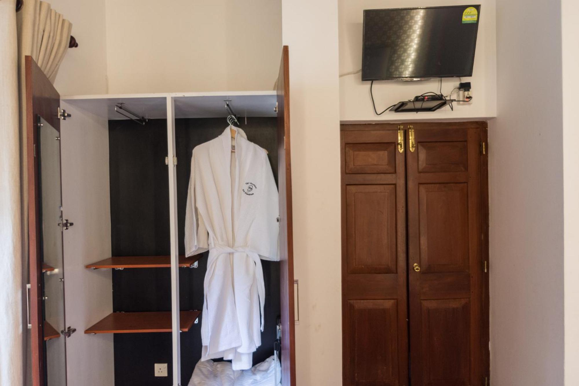 Bed & Breakfast Om Shambhala 3*