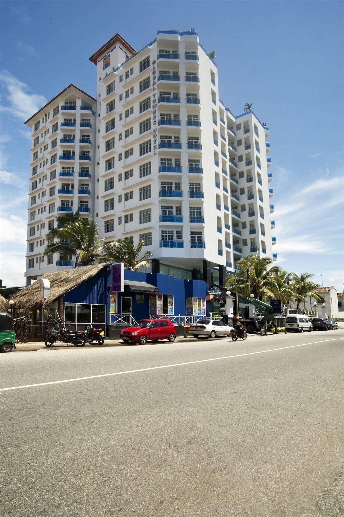 Hotel Global Towers &