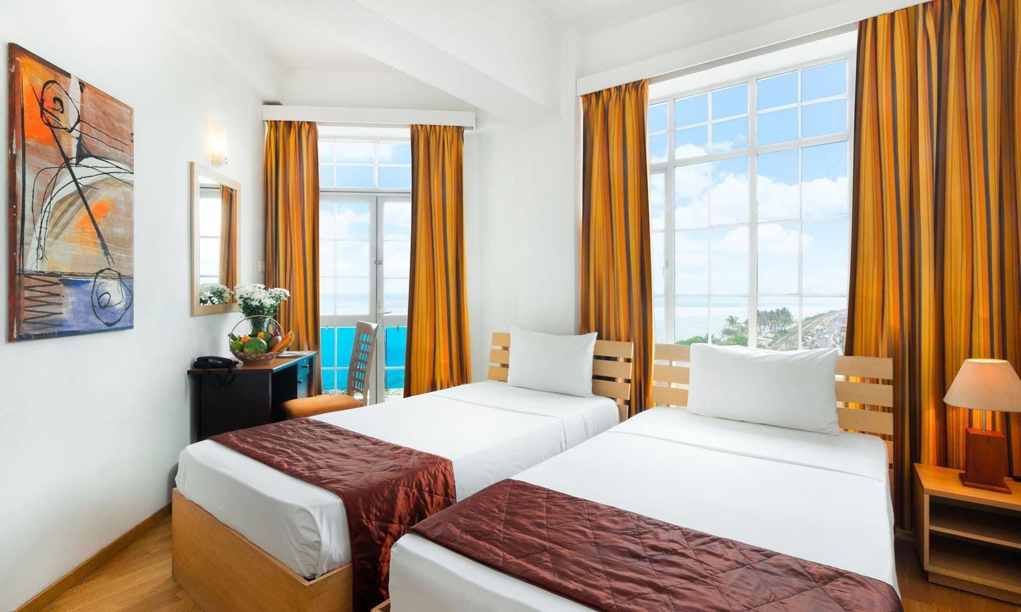 Global Towers & 4* Colombo