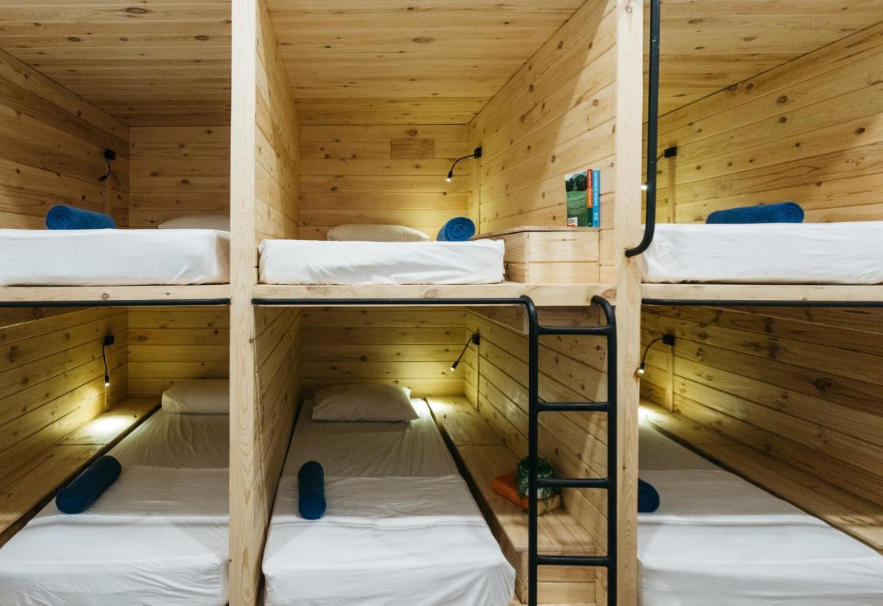 Hostel Island *