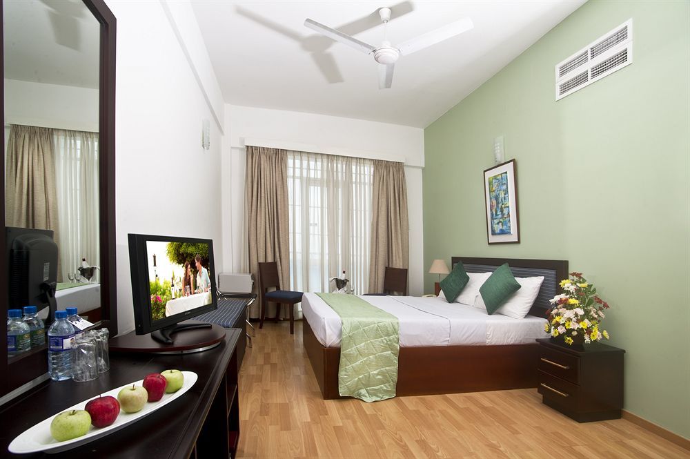 Hotel Global Towers & Colombo