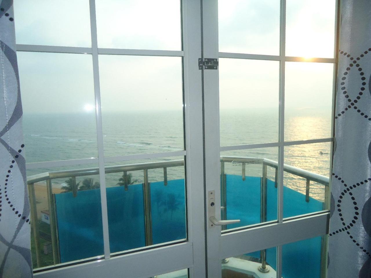 Hotel Global Towers & 4*