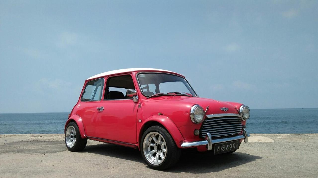 Mini's * Colombo