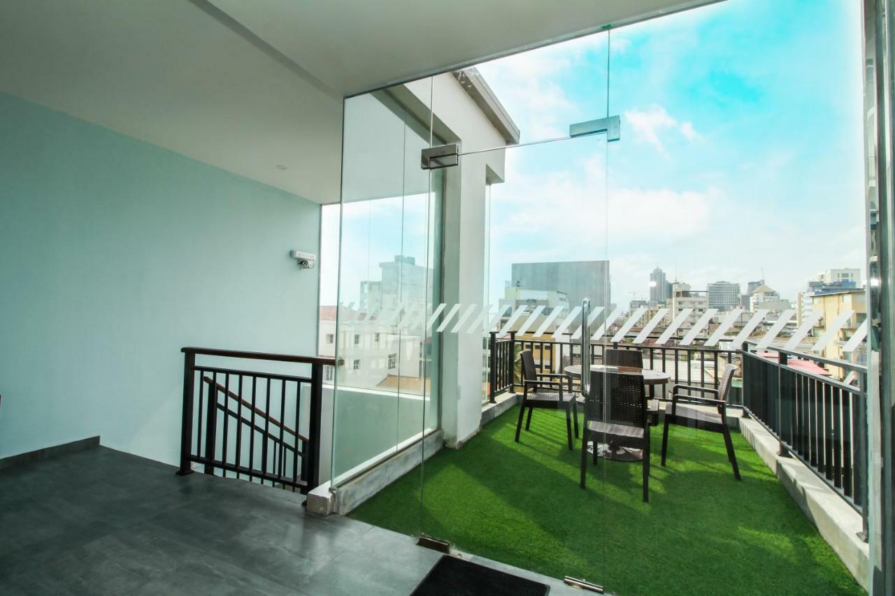 Apartment 03 *