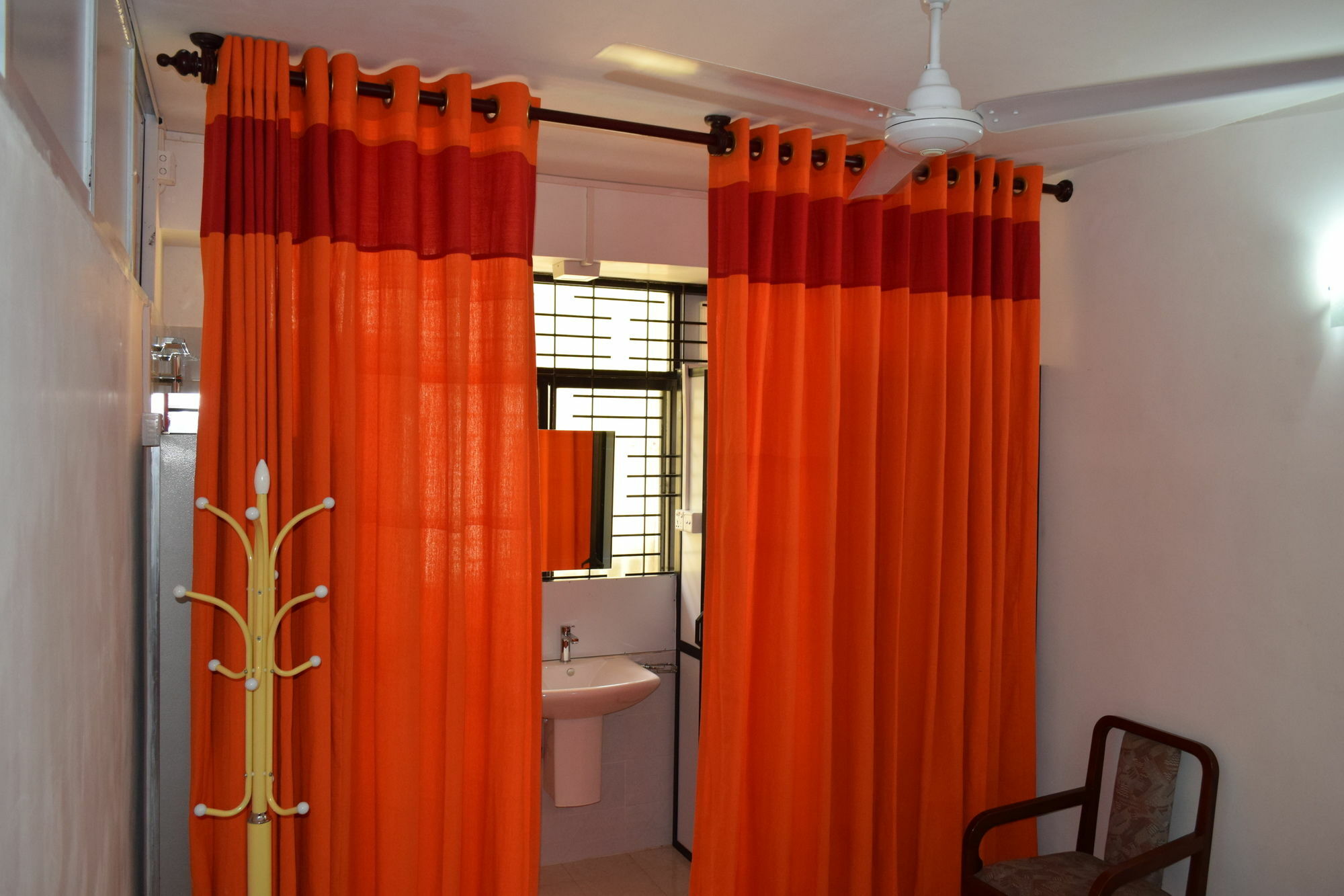 Thambili Island @ Stubbs Guest house 2*