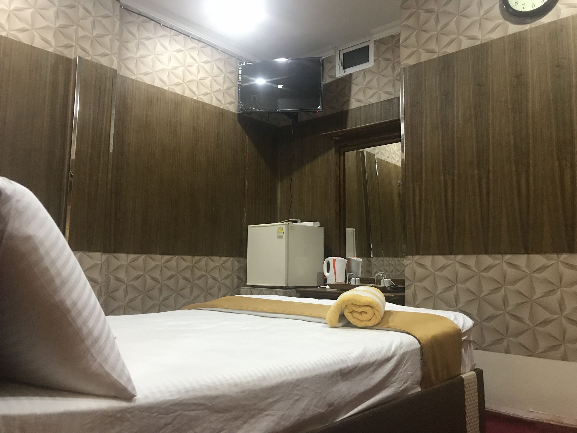 Oyo 112 Al Manaal Residency Hotel 3*