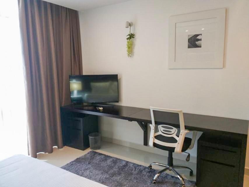 Apartment Platinum One - Private At #1 Bagatalle Road, Unit 7-1 3 *
