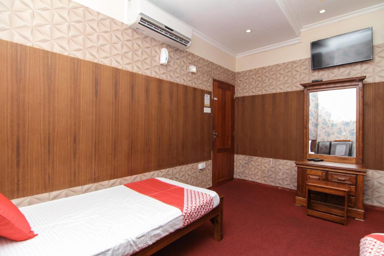 Oyo 112 Al Manaal Residency Colombo
