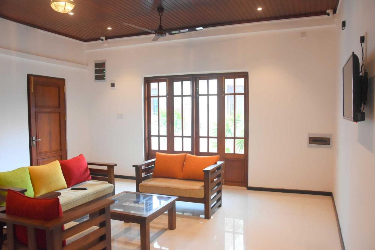 J Guest Guest house Colombo