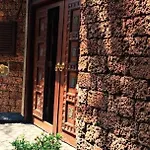 Artisan Villa