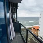 Luxury Ocean-View Apartment In Colombo 03