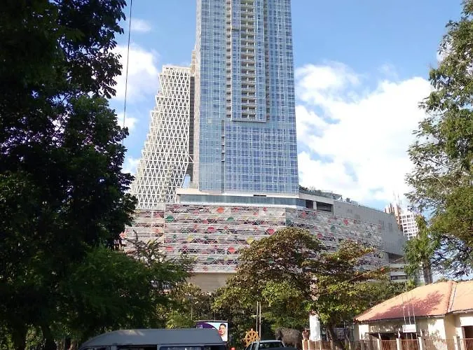 Super Luxury 2 Bedroom Apartment In Five Star Colombo City Centre