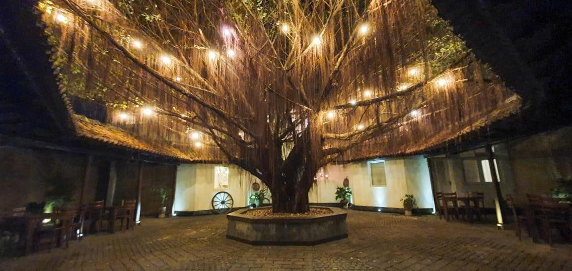 Artisan Hotel
