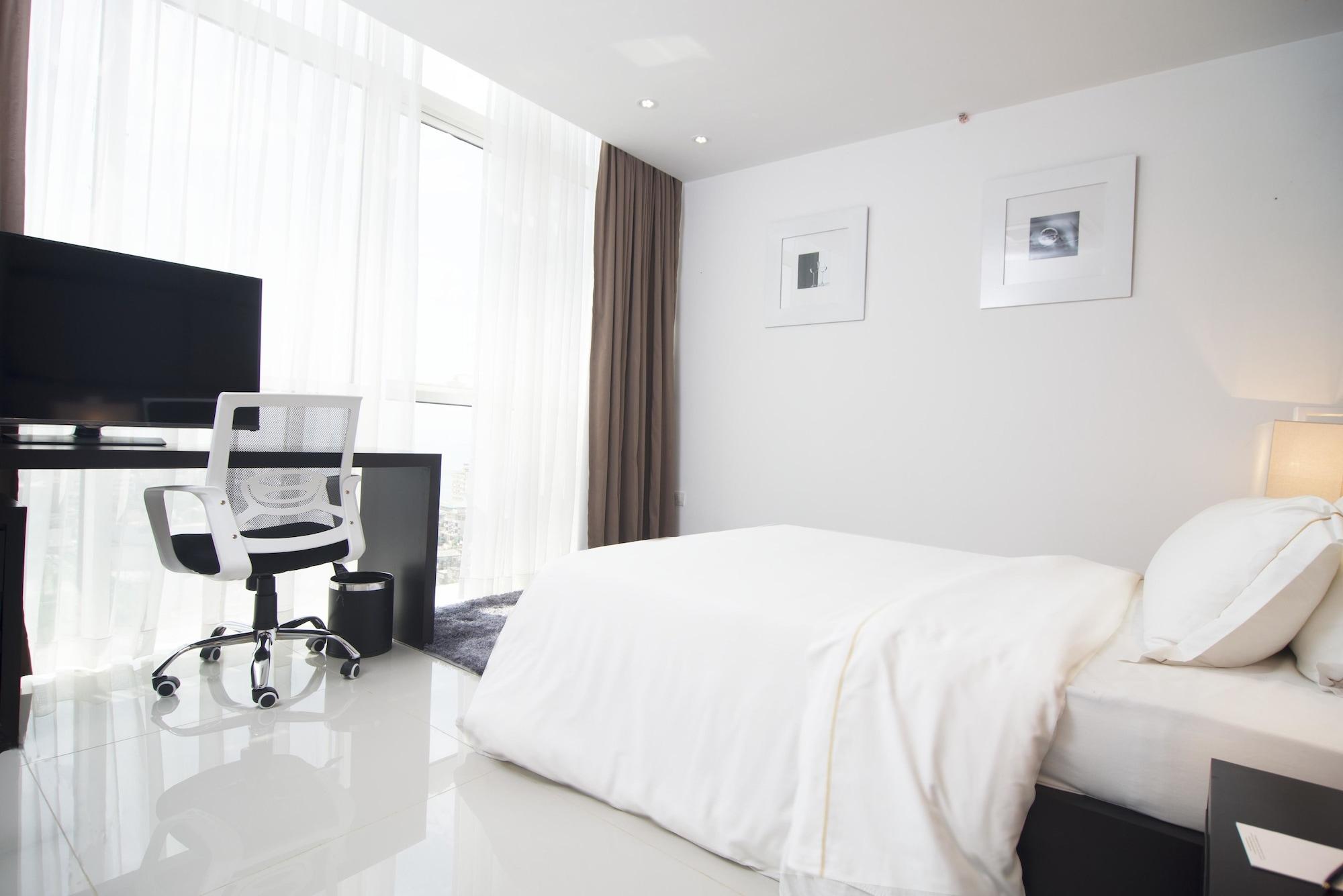 Hotel Platinum One