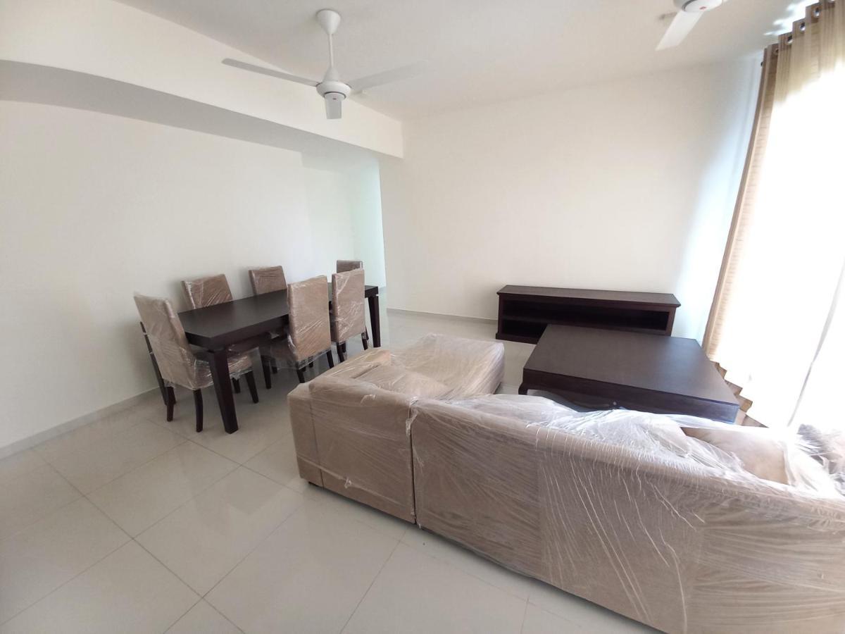 Capital Trust Residencies - Thimbirigasyaya Road Apartamento