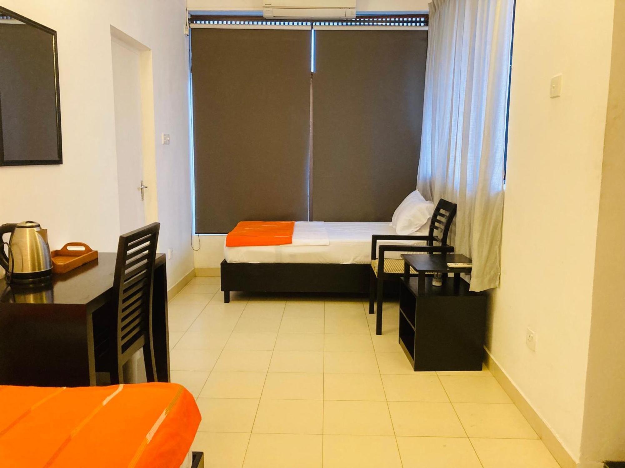 Guest house Asian House *