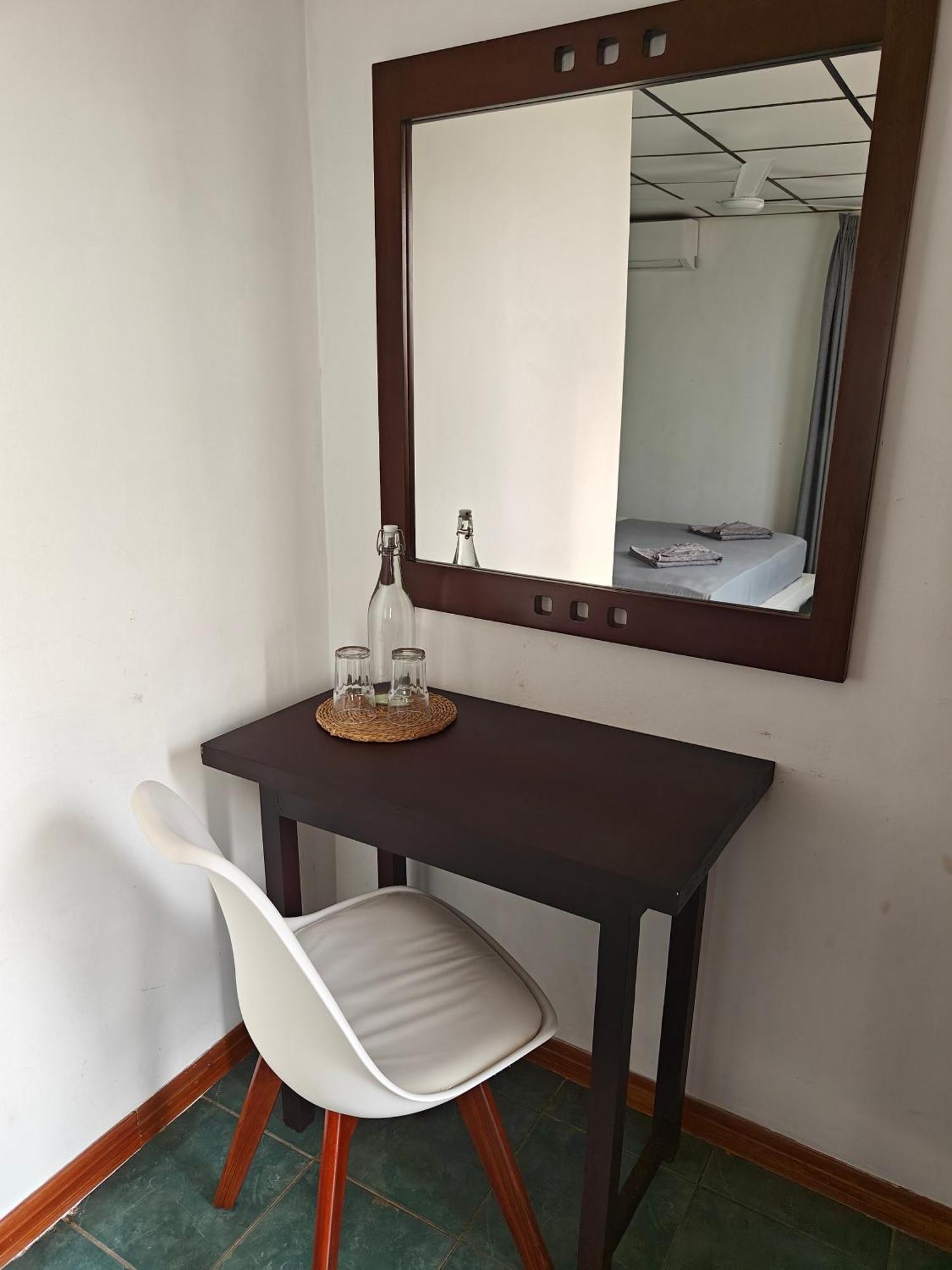 Hotel Palmyrah Residencies Colombo