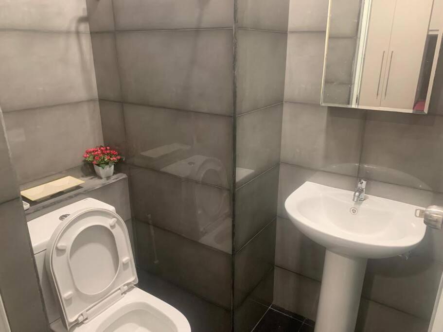 Apartment Family In *