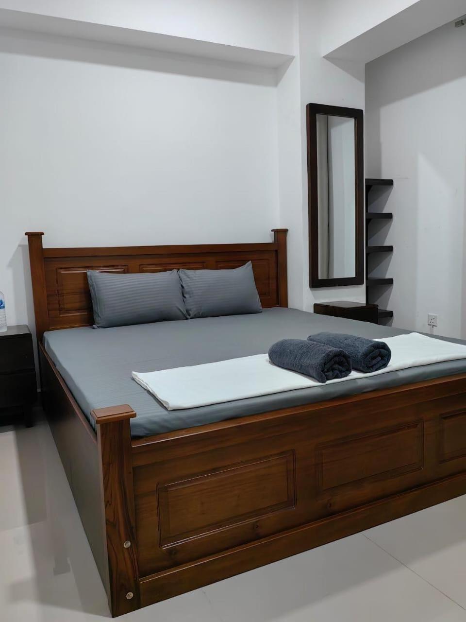 Oval View By Cityscape Apartment *