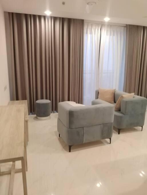 2br In Capitol Twin Peaks 24th Floor
