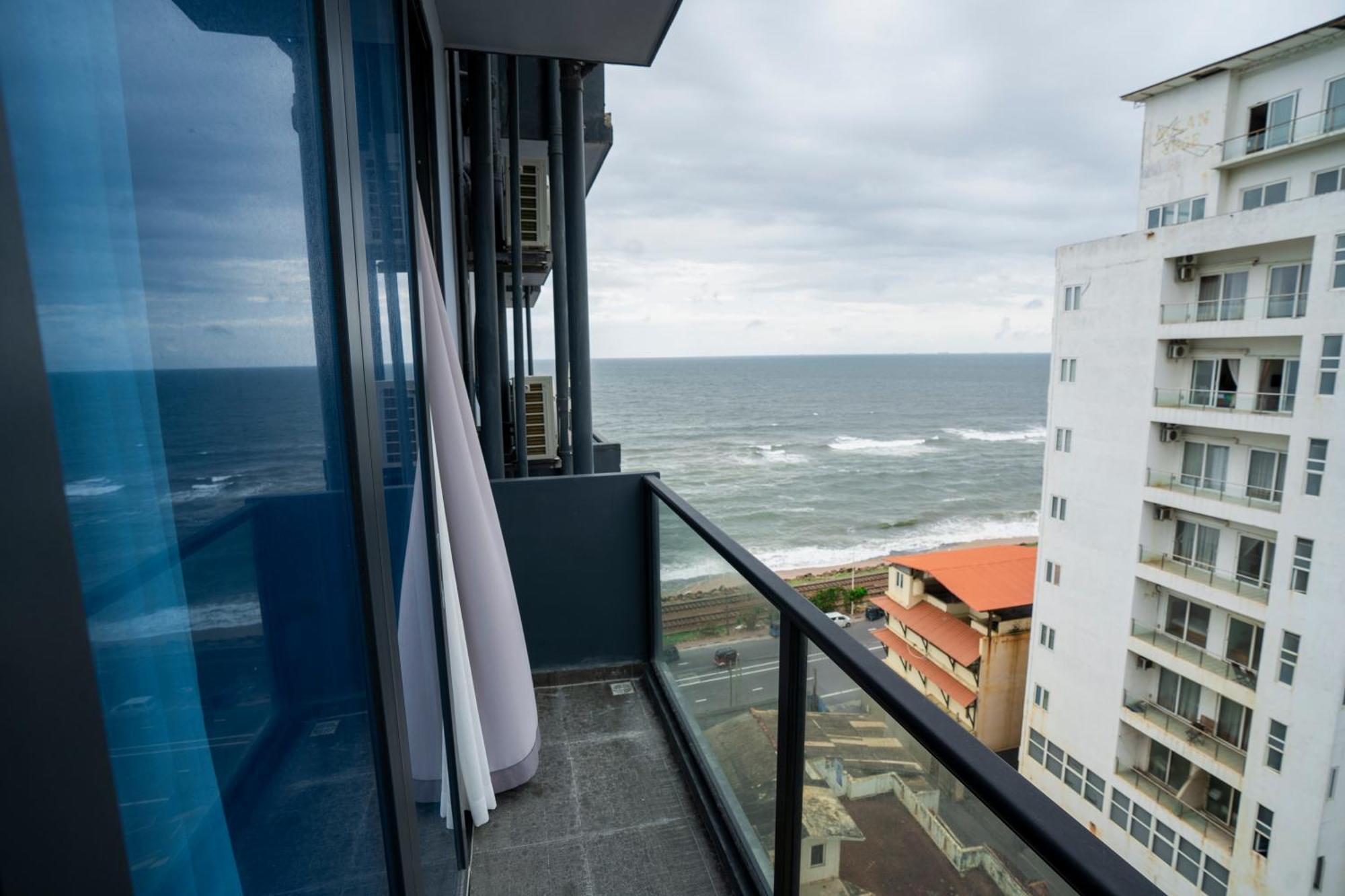 Luxury Ocean-view In 03 Apartment