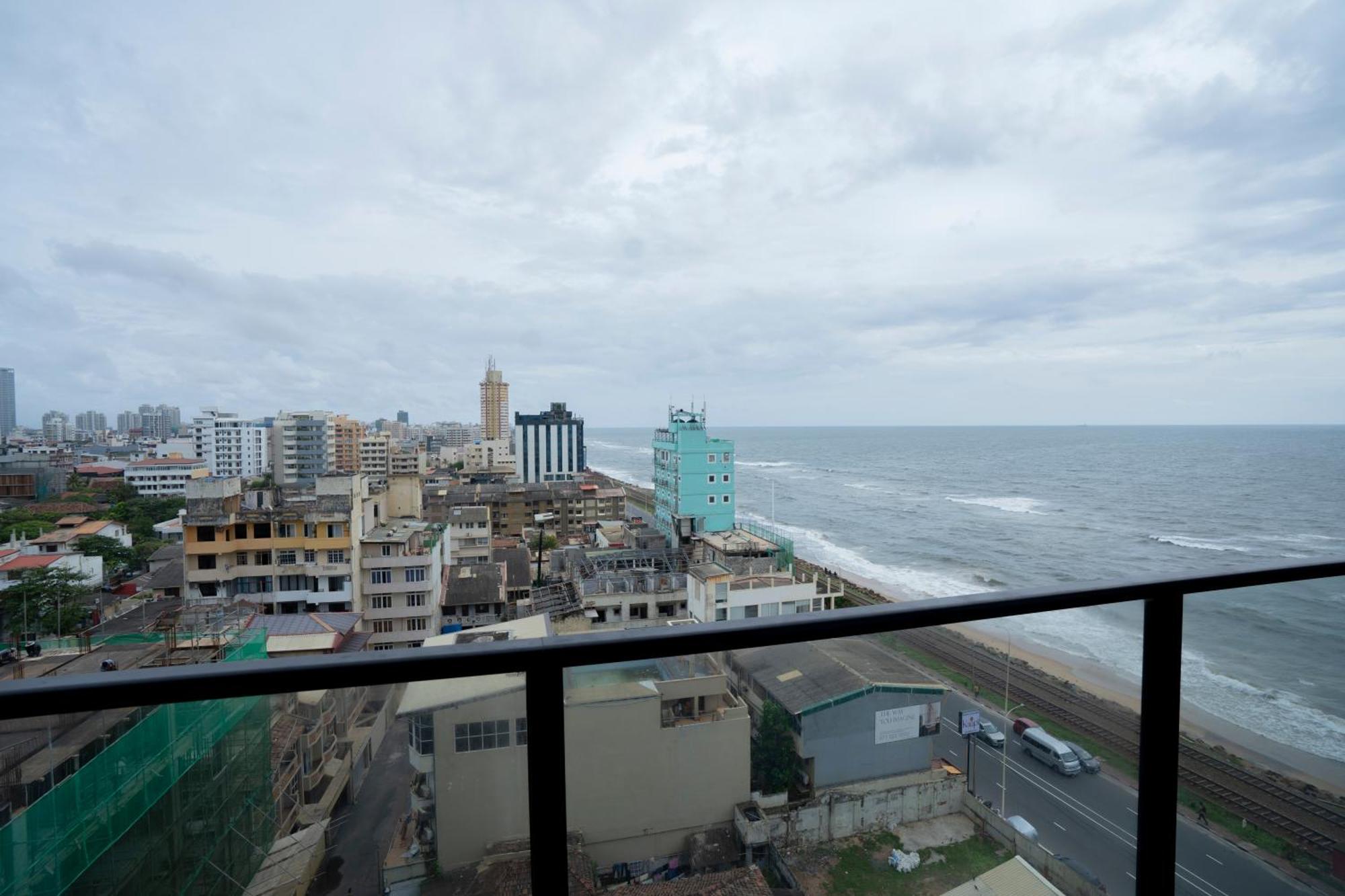 Luxury Ocean-view In 03 Apartment Colombo