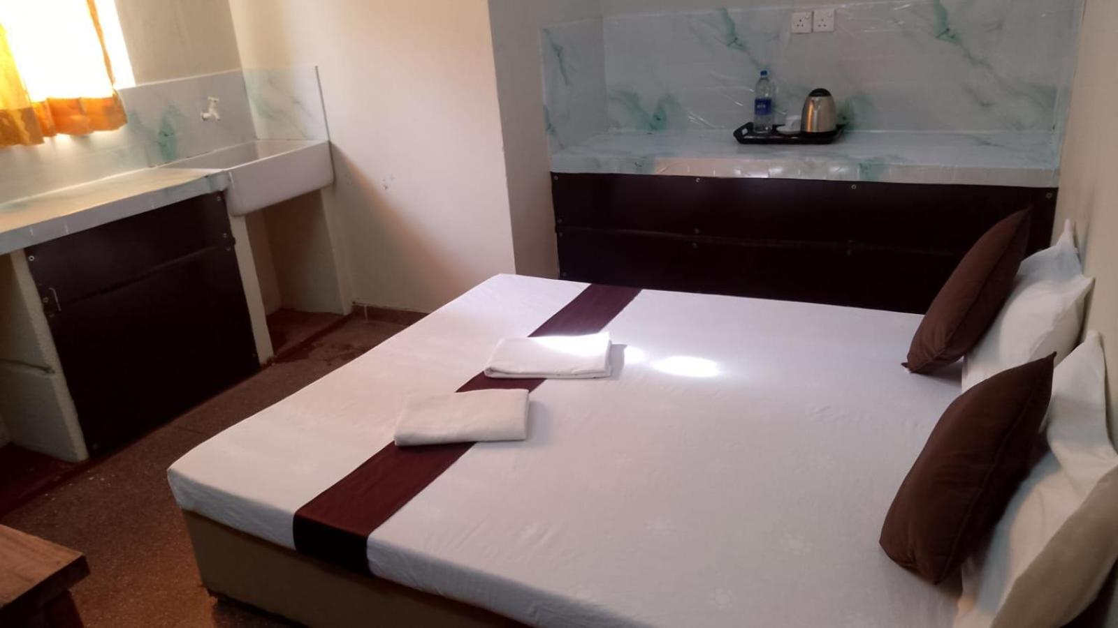 Mercuryfm 103 - 3 Guest house Colombo