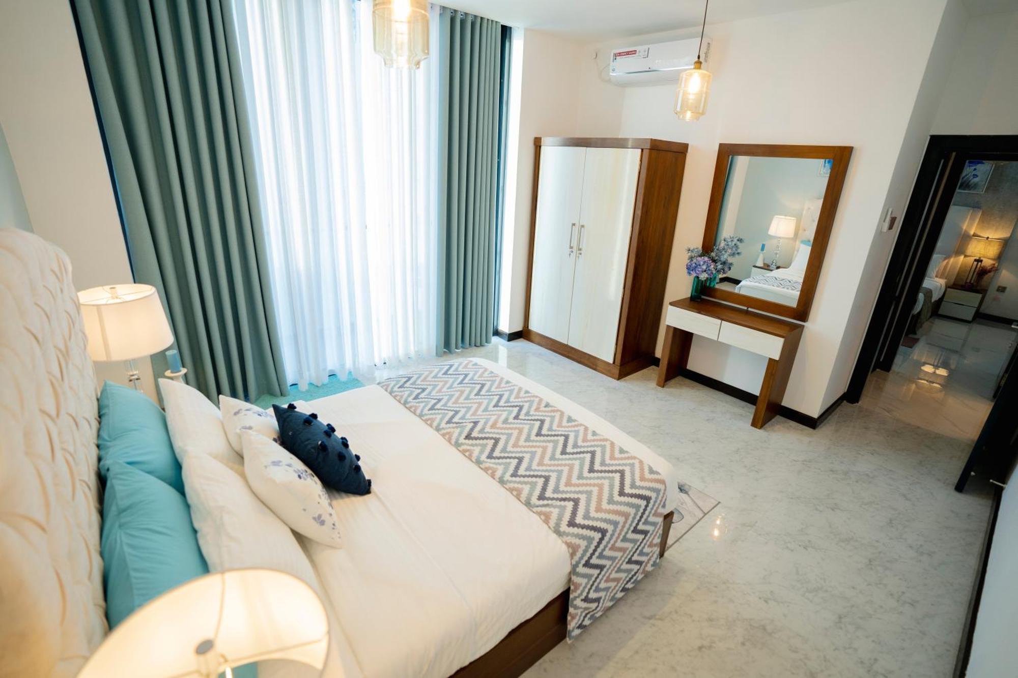 Luxury Ocean-view In 03 Apartment Colombo