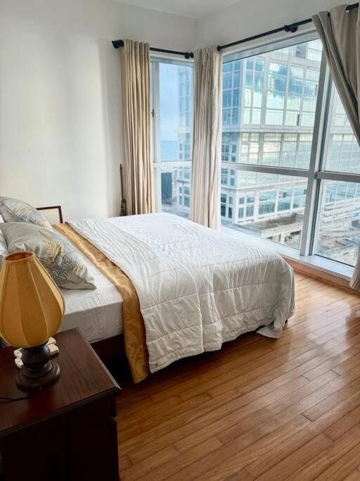 Monarch Seaview Apartment *