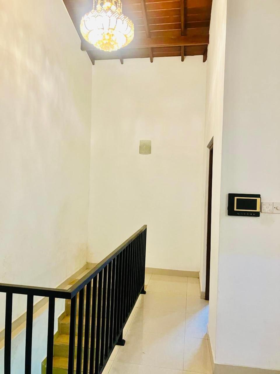 Sako Near To The American Embassy And Few Minutes To One Galle Face And All The Important Places Are Near The Property As Well As Sight Seeing Places * Colombo