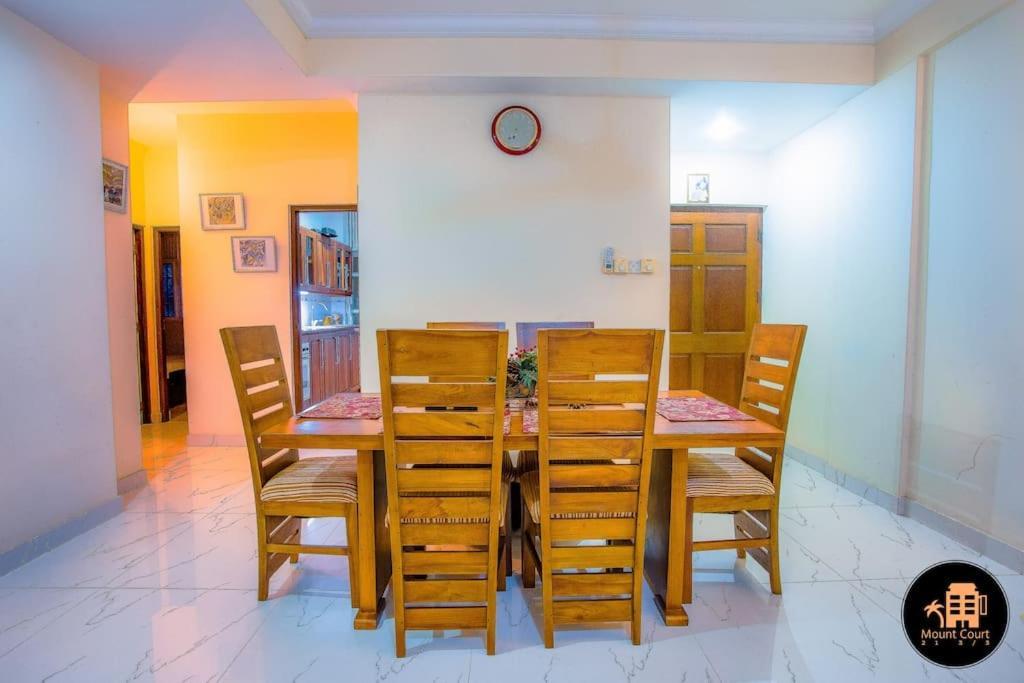 Beach-side 3 Bedroom In Mount Lavinia Apartment Colombo