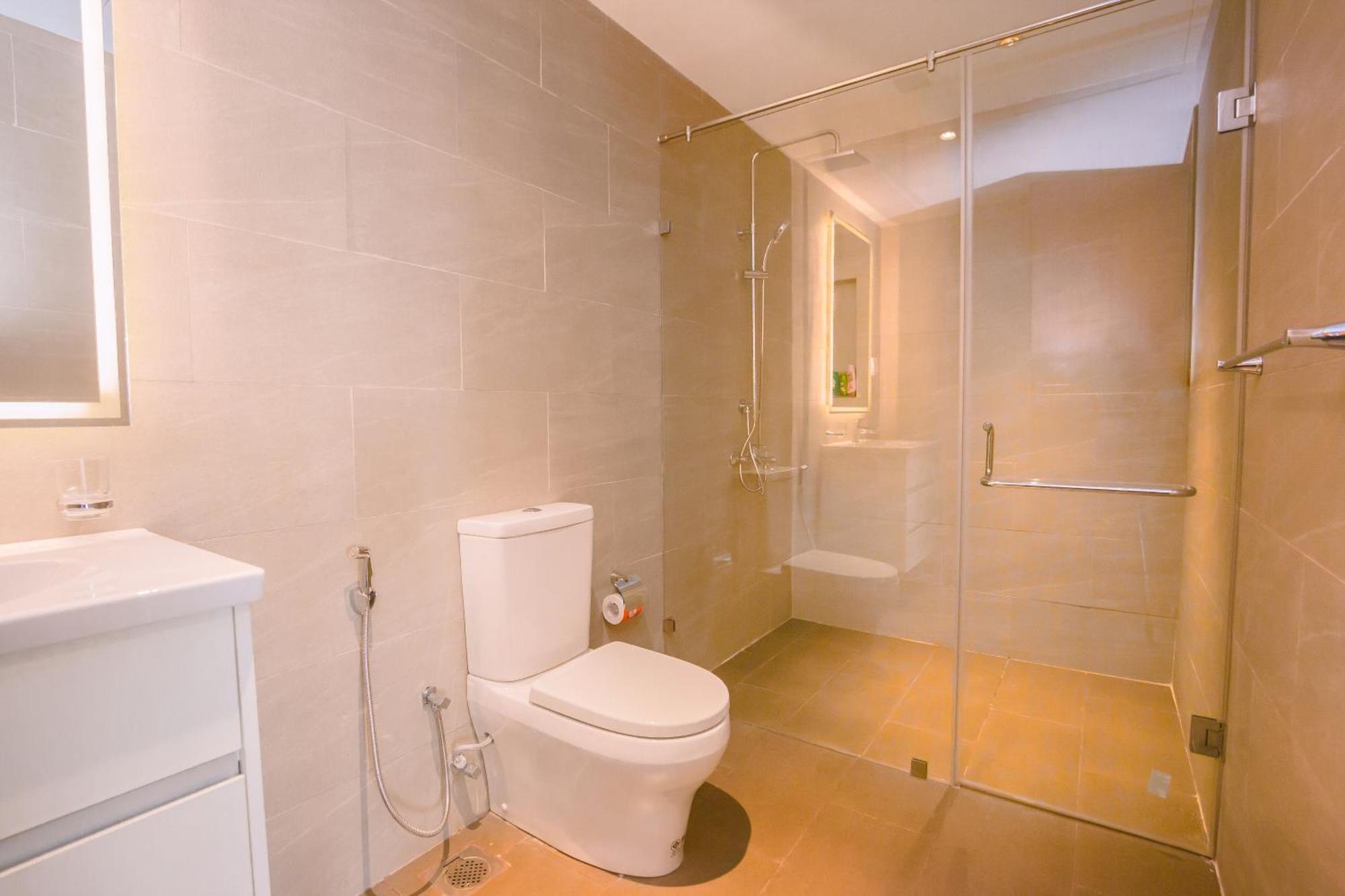 Celestara Luxury At Trizen With Pool, View Apartamento