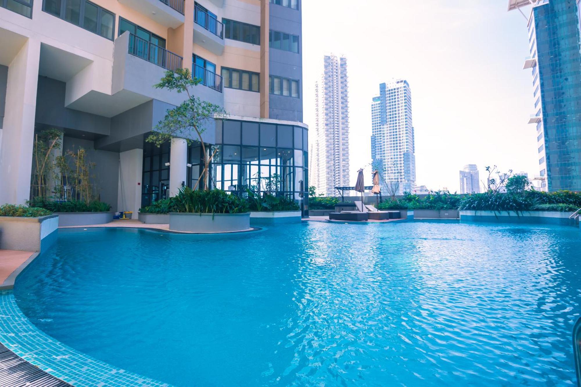 Celestara Luxury At Trizen With Pool, View *