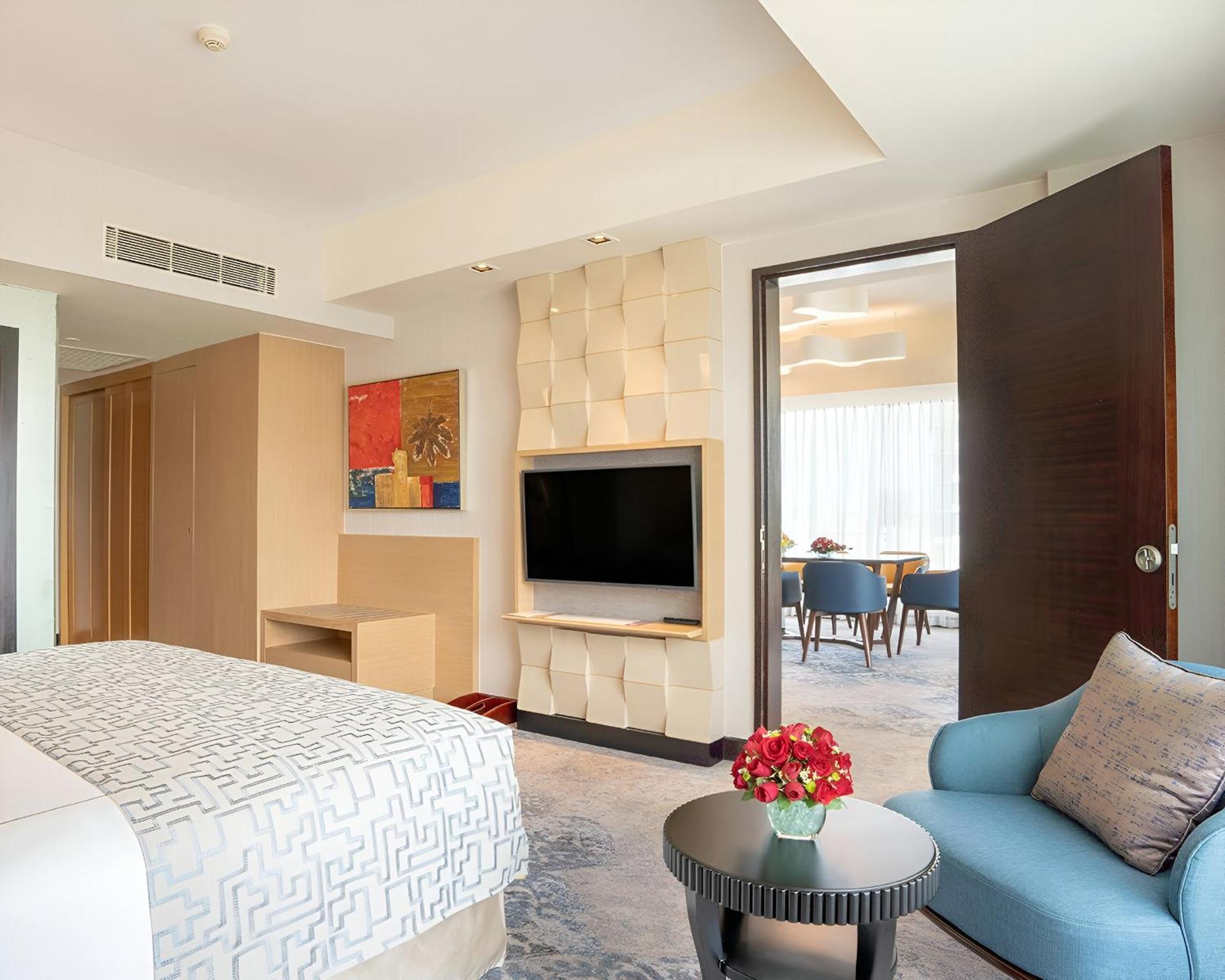 Hotel Cinnamon Grand 5*