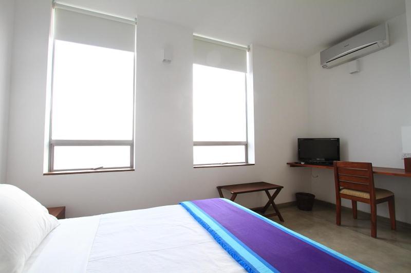 Hotel The Ocean Front By The Serendipity Collection Colombo