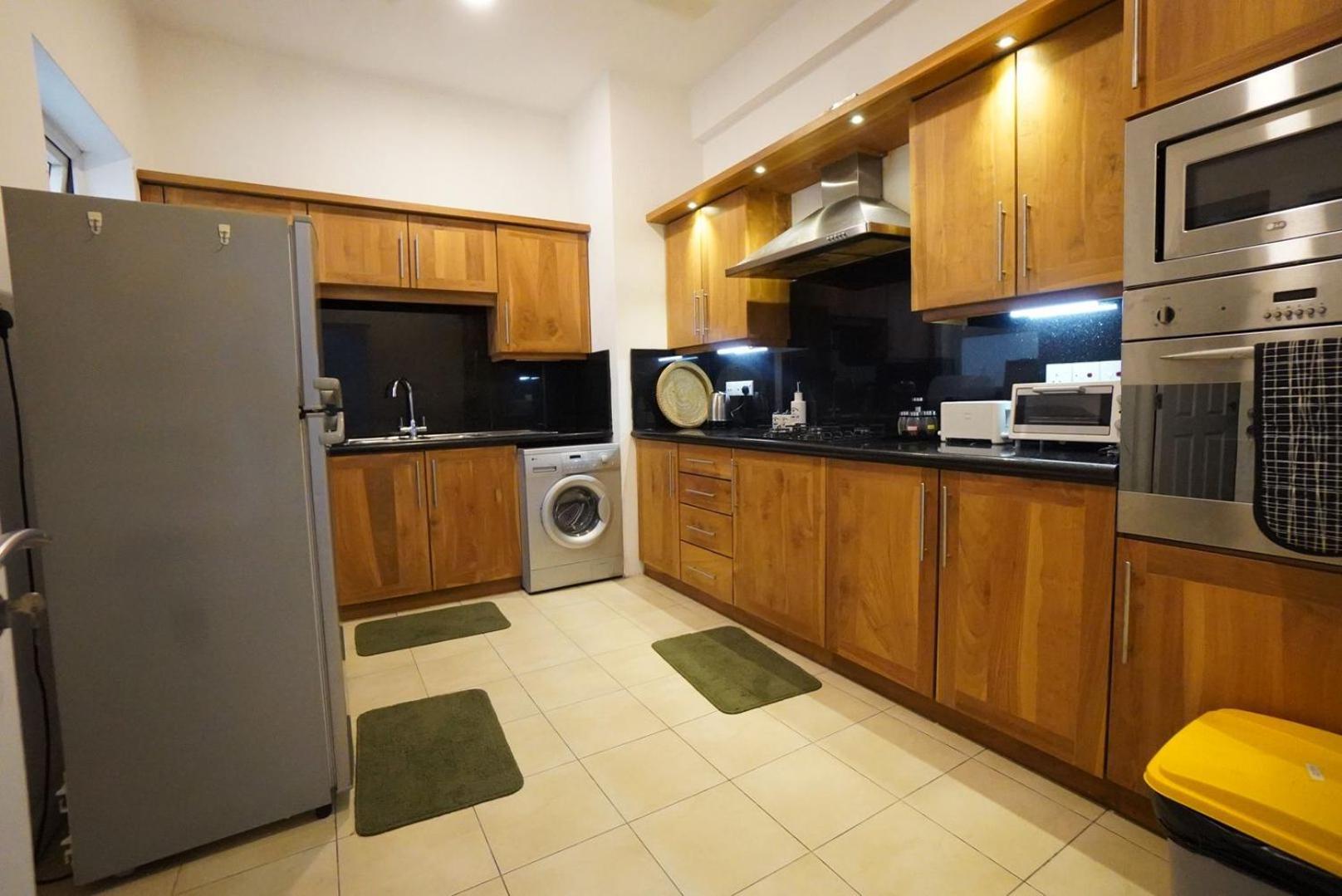 Victoria Park Luxe Long-stay, District Apartment *
