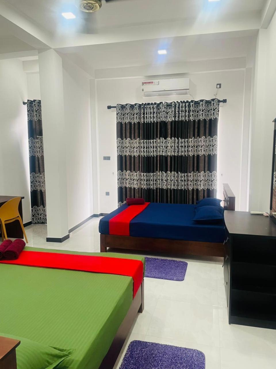 Ceylonia 3*